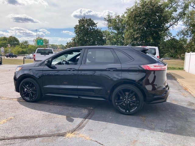 2021 Ford Edge ST