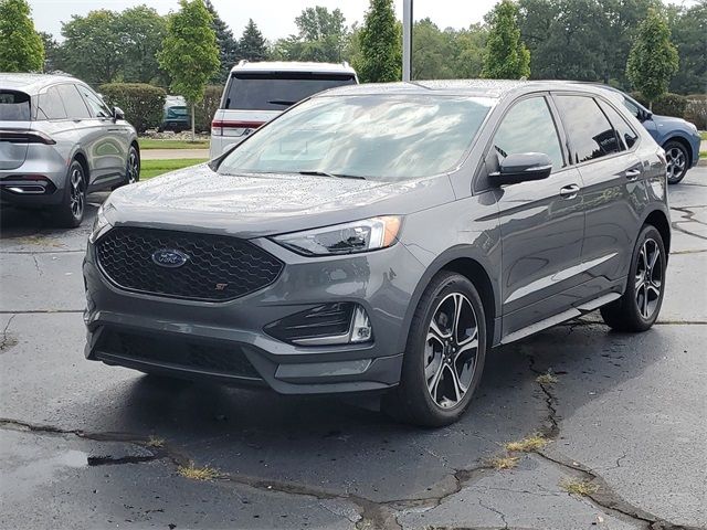 2021 Ford Edge ST