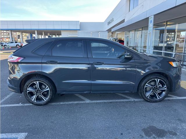 2021 Ford Edge ST