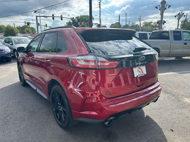 2021 Ford Edge 