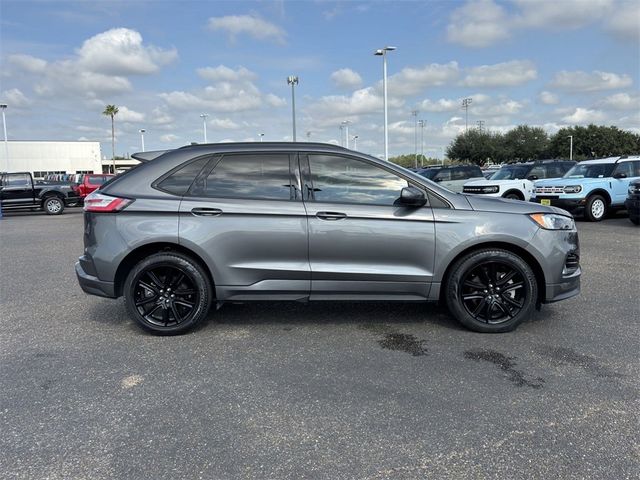 2021 Ford Edge 