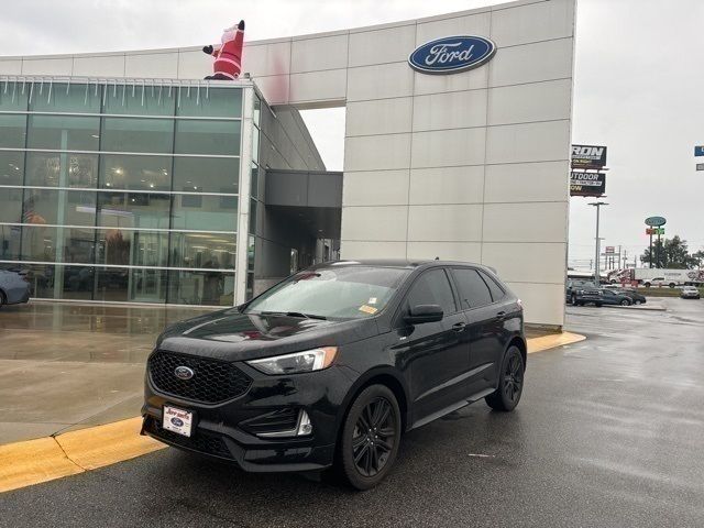 2021 Ford Edge 