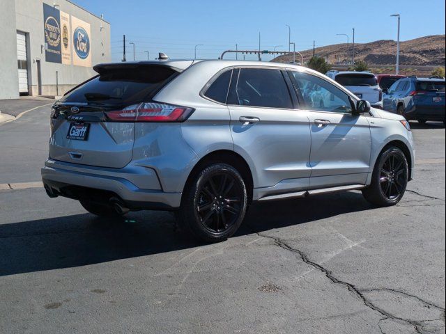 2021 Ford Edge 