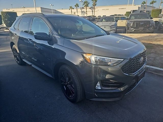 2021 Ford Edge 