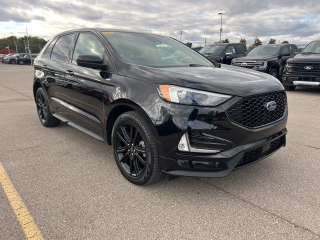 2021 Ford Edge 