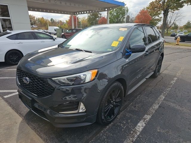 2021 Ford Edge 