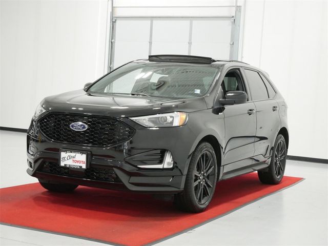 2021 Ford Edge 