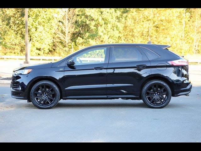 2021 Ford Edge 