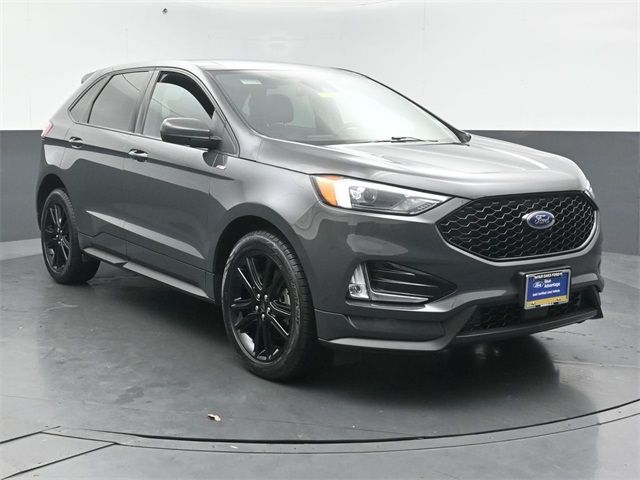 2021 Ford Edge 