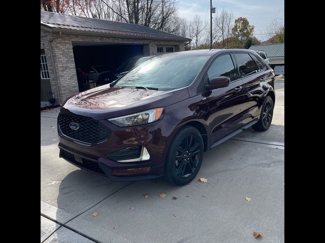 2021 Ford Edge 