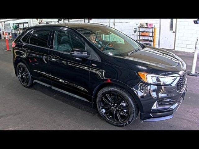 2021 Ford Edge 