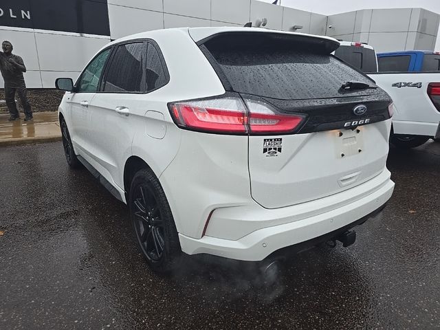 2021 Ford Edge 