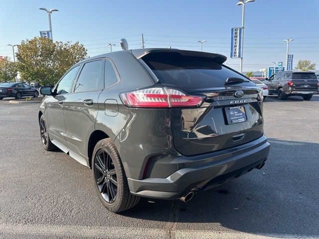 2021 Ford Edge 