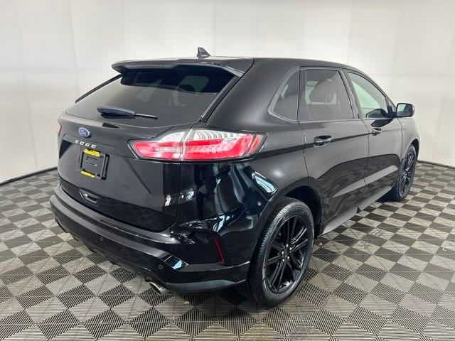 2021 Ford Edge 