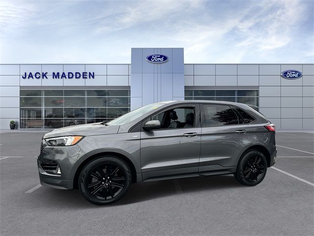 2021 Ford Edge 