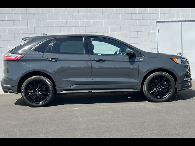 2021 Ford Edge 