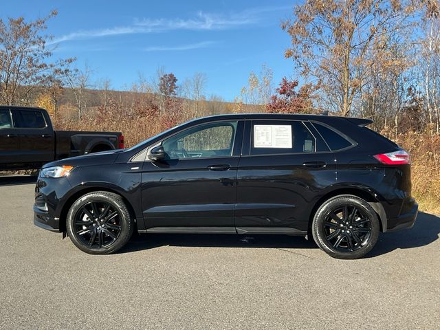 2021 Ford Edge 