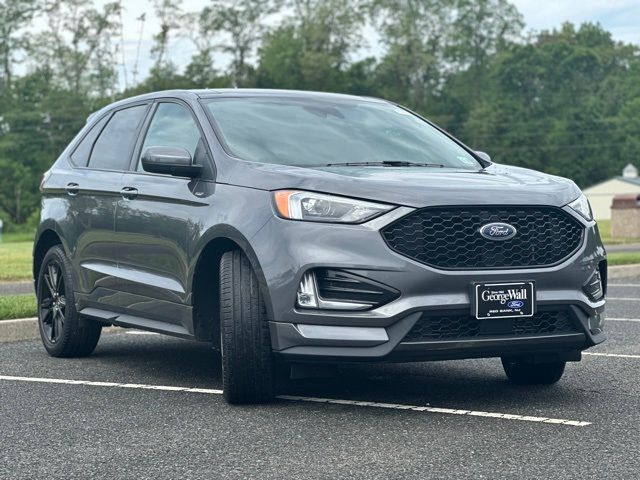 2021 Ford Edge 