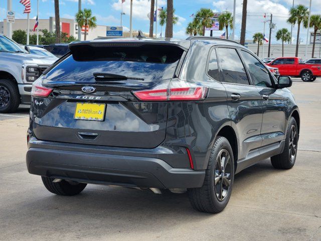 2021 Ford Edge SE