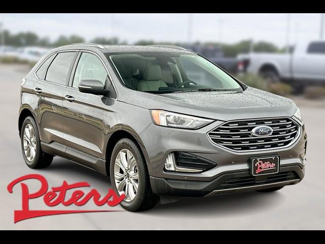 2021 Ford Edge Titanium