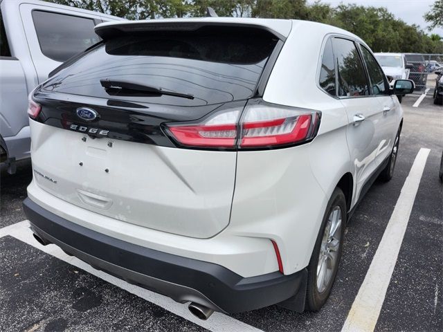 2021 Ford Edge Titanium