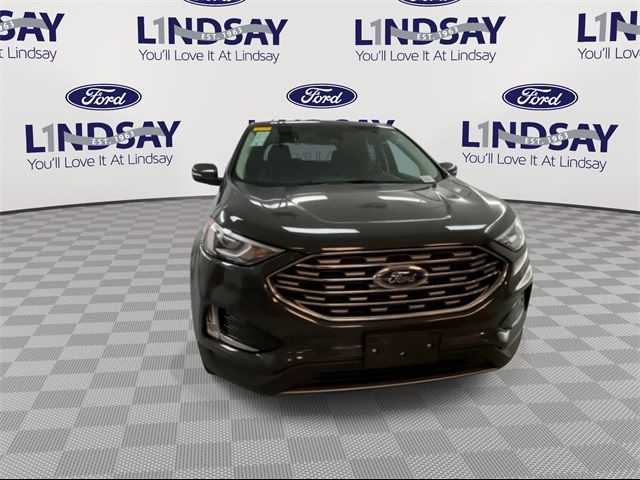 2021 Ford Edge Titanium