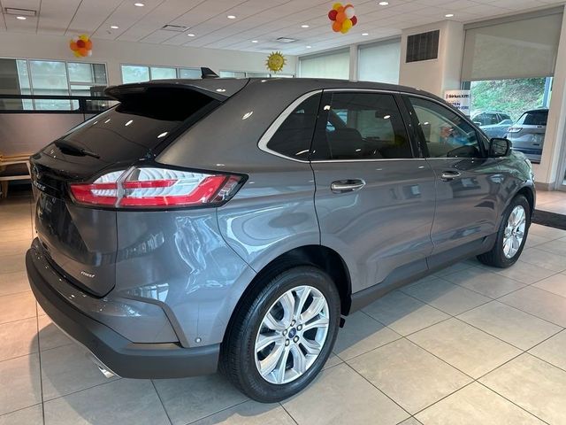 2021 Ford Edge Titanium