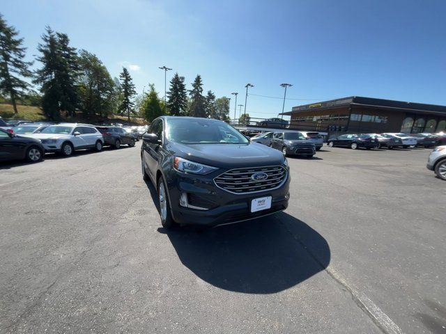 2021 Ford Edge Titanium