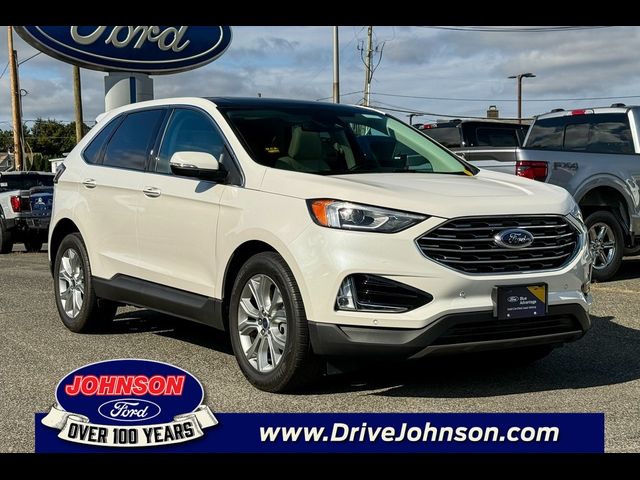 2021 Ford Edge Titanium