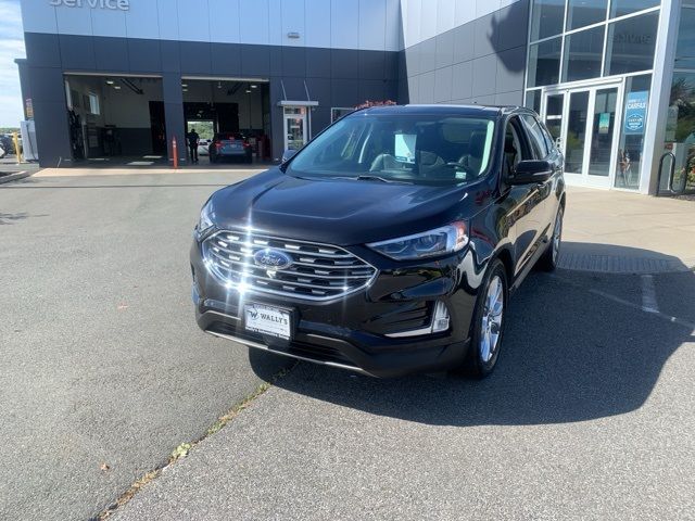 2021 Ford Edge Titanium