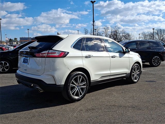 2021 Ford Edge Titanium