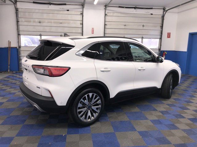 2021 Ford Escape Hybrid Titanium