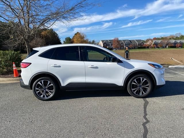 2021 Ford Escape SE