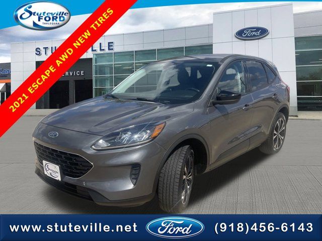 2021 Ford Escape SE