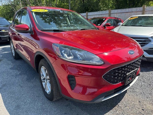 2021 Ford Escape SE