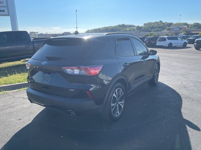 2021 Ford Escape Hybrid SE