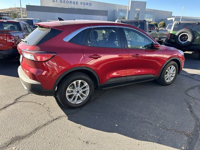 2021 Ford Escape Hybrid SE