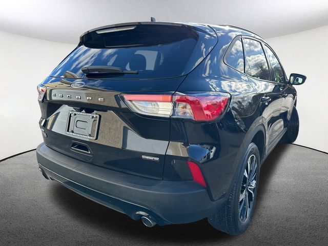 2021 Ford Escape Hybrid SE