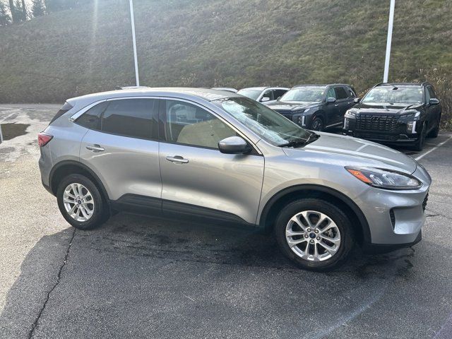 2021 Ford Escape Hybrid SE