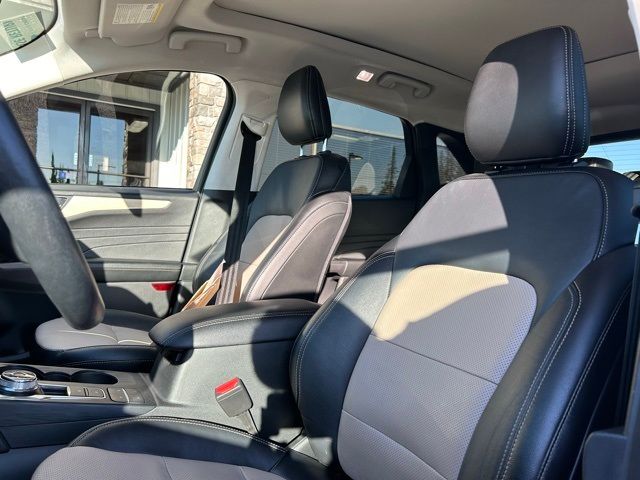 2021 Ford Escape Titanium