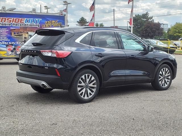 2021 Ford Escape Hybrid Titanium