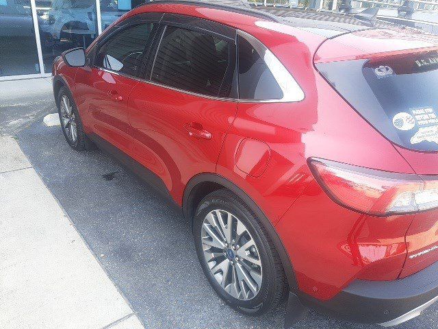 2021 Ford Escape Hybrid Titanium