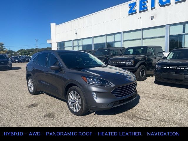 2021 Ford Escape Hybrid Titanium