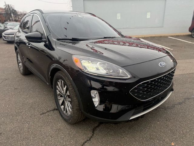 2021 Ford Escape Hybrid Titanium