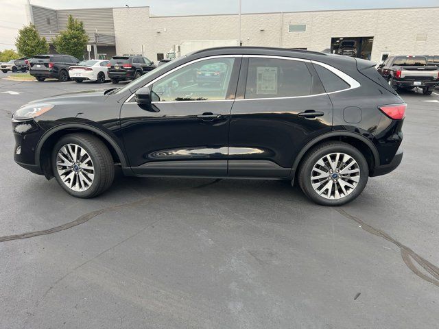 2021 Ford Escape Hybrid Titanium