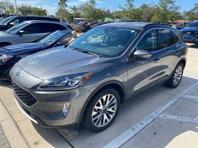 2021 Ford Escape Hybrid Titanium