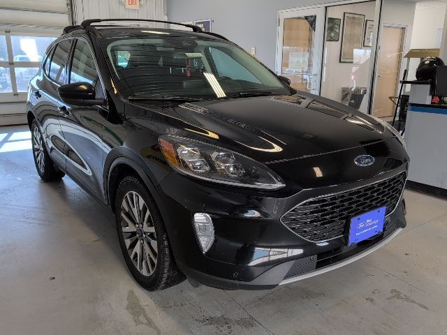 2021 Ford Escape Hybrid Titanium