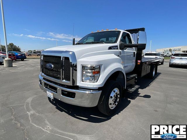 2021 Ford F-650 Base