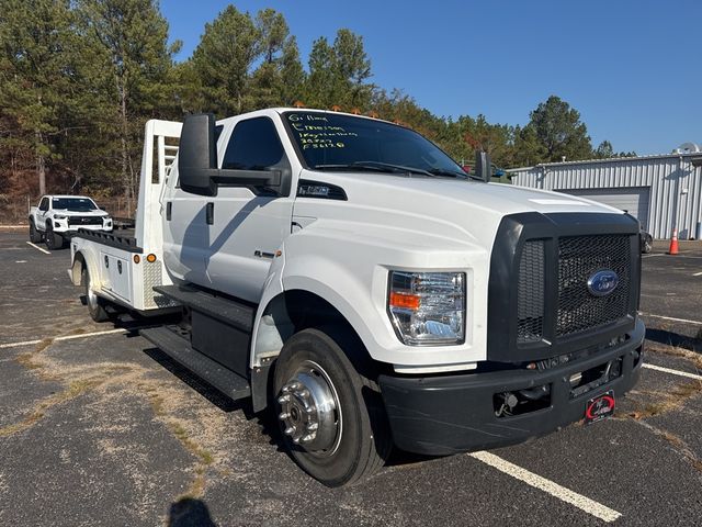 2021 Ford F-650 Base