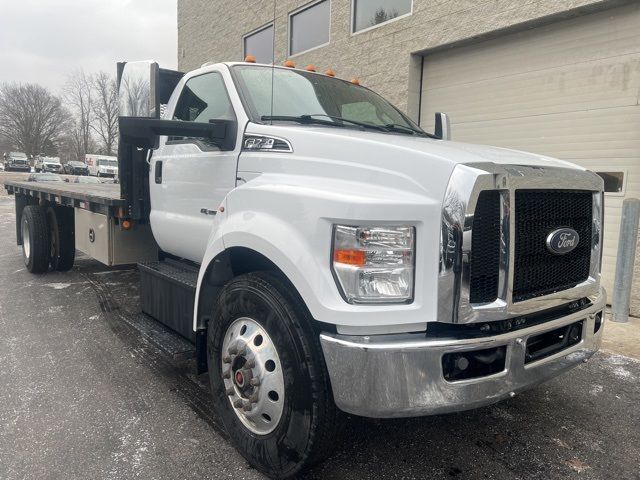 2021 Ford F-750 Base